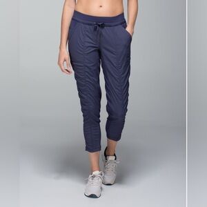 Lululemon Street to Studio Pant Navy - Size 6